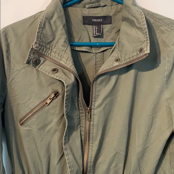 Army green jacket light material. - Picture 5 of 5